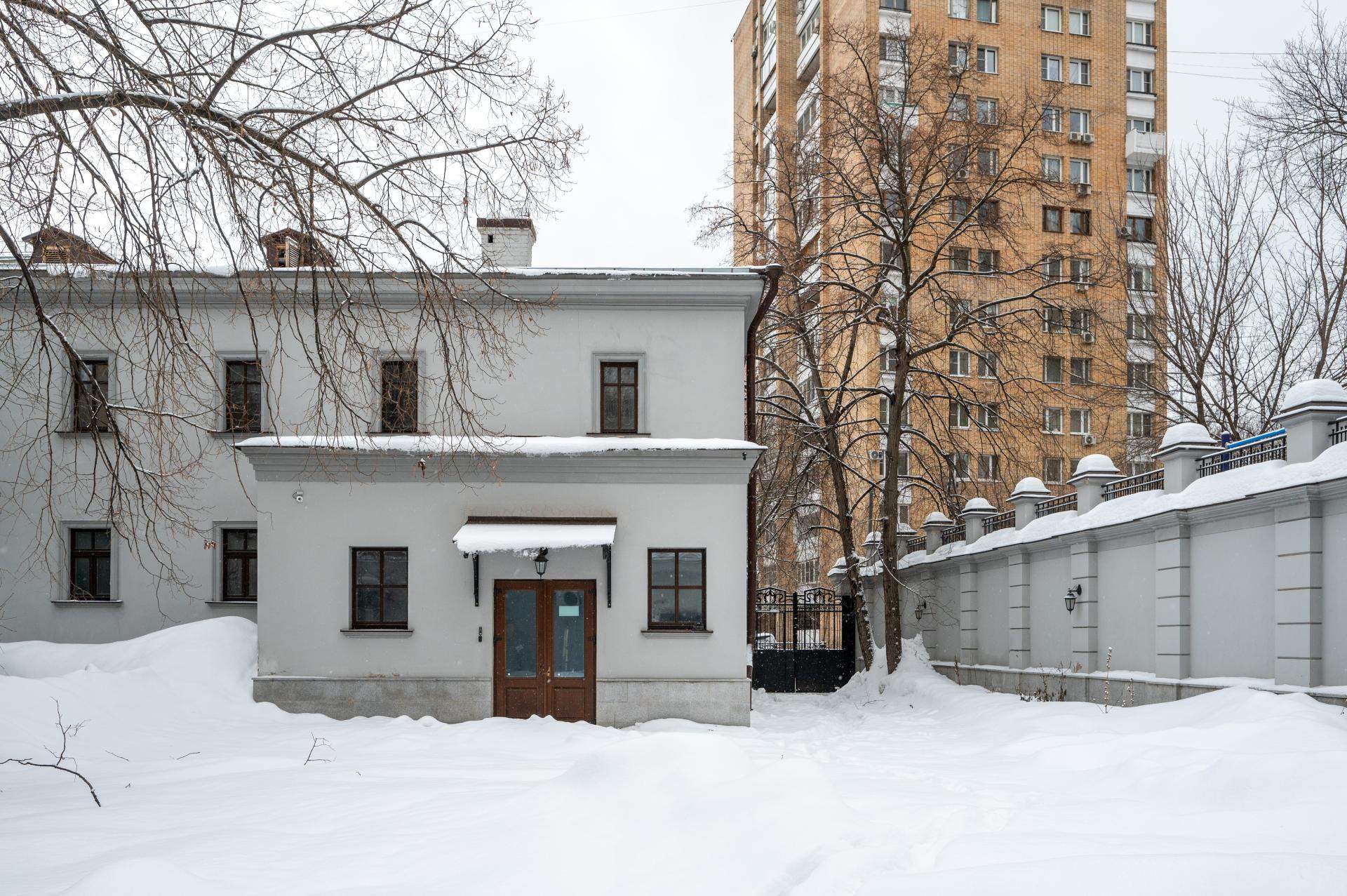 Продам торговое помещение 704.7 м.кв.