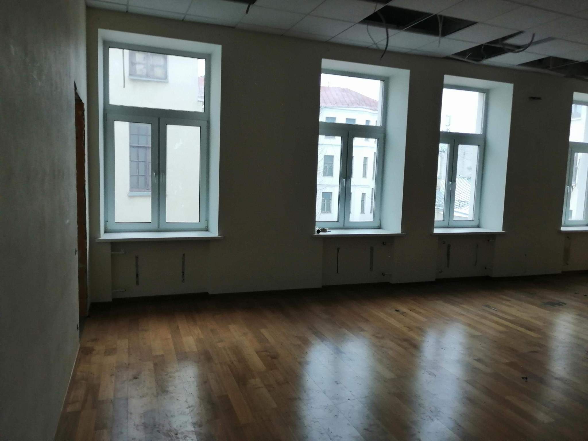 Продам офис 321.1 м.кв.