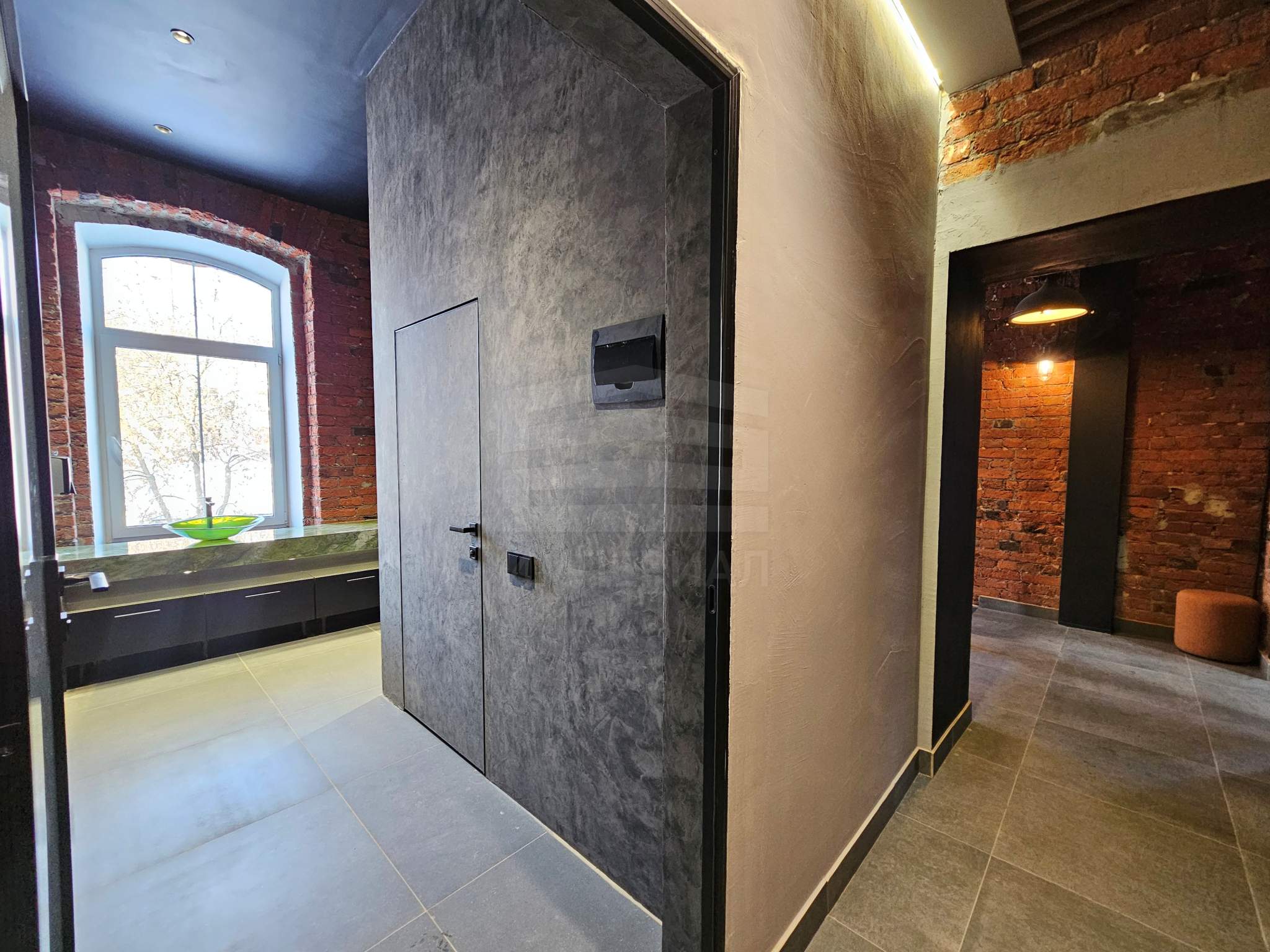 Сдам в аренду помещение свободного назначения 13.2 м.кв.