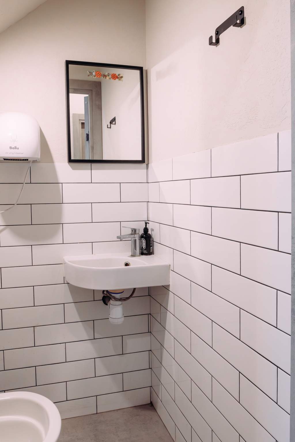 Фото: Продается помещение 63 м2 в ЖК бизнес-класса Событие Раменки test