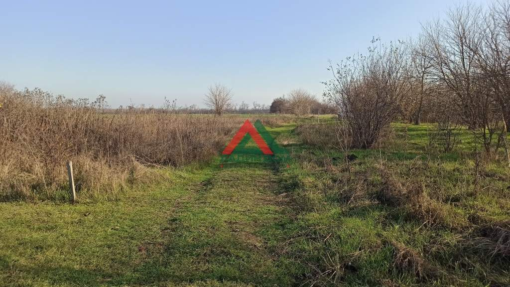 Продам земельный участок 620 м.кв.