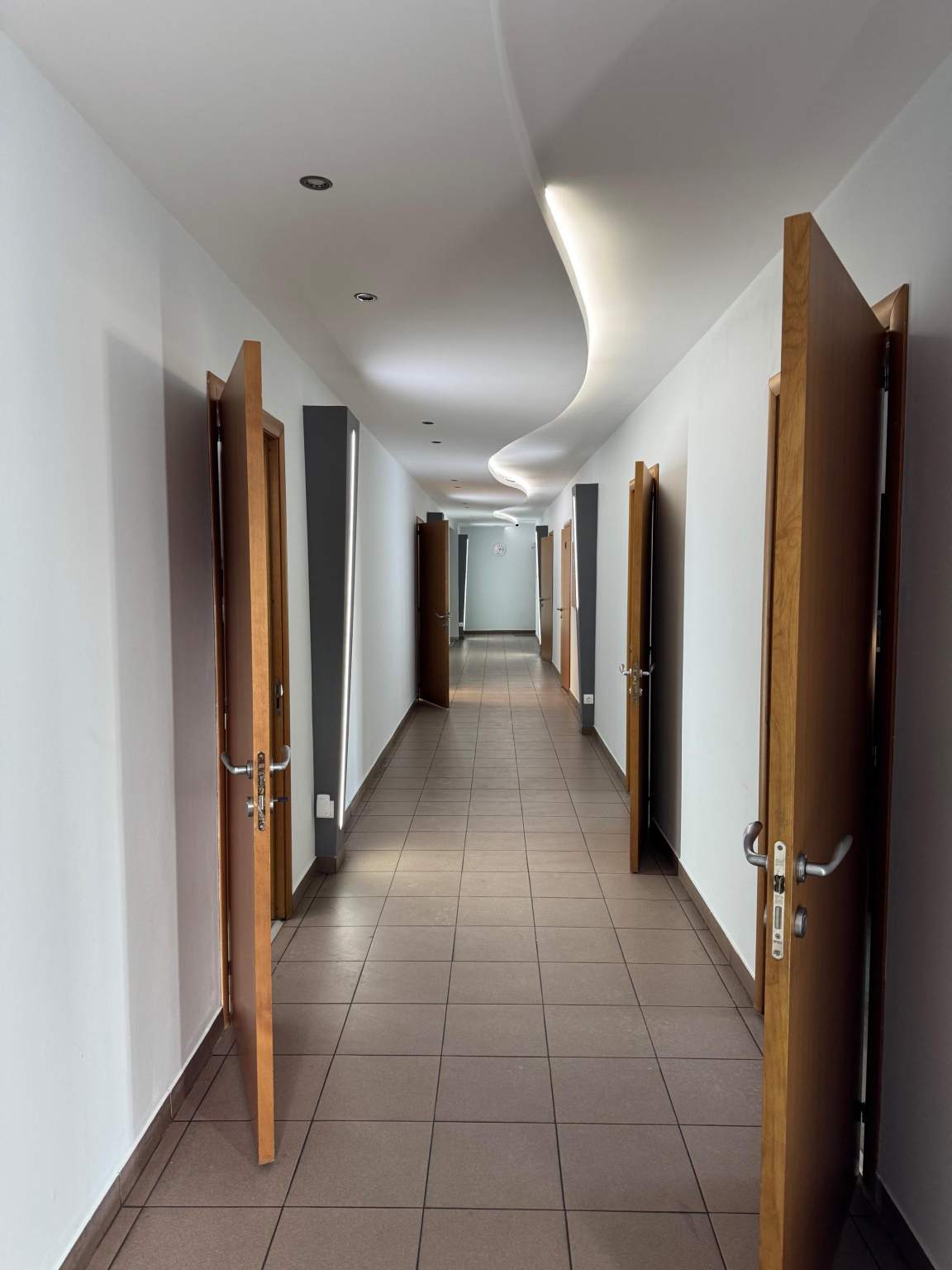 Сдам в аренду офис 225 м.кв.