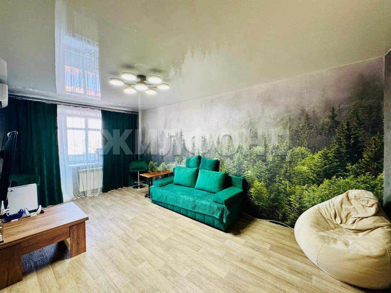 Квартира на продажу в Белово, Октябрьская улица, 27 фото №0