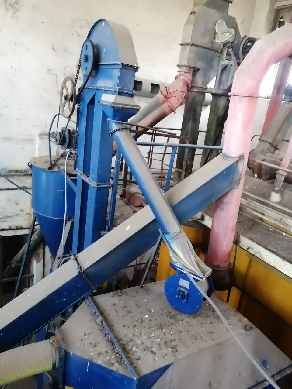 Продам помещение свободного назначения 9500 м.кв.