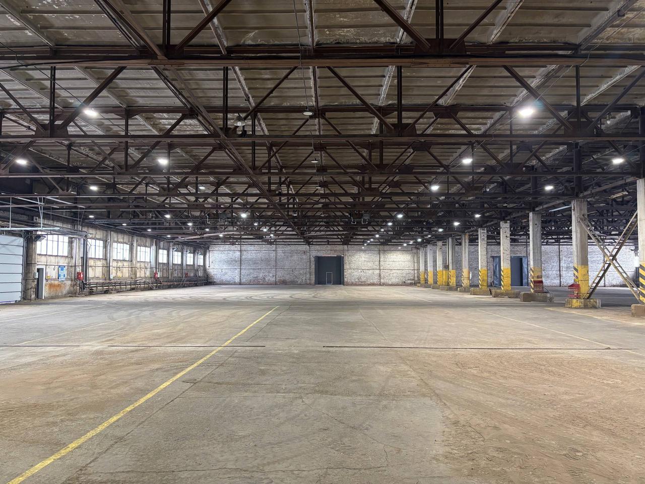 Сдам в аренду склад 6000 м.кв.