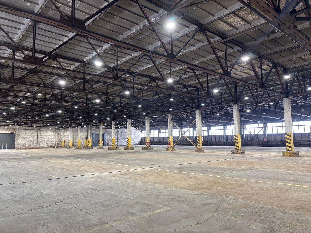 Сдам в аренду склад 6050 м.кв.