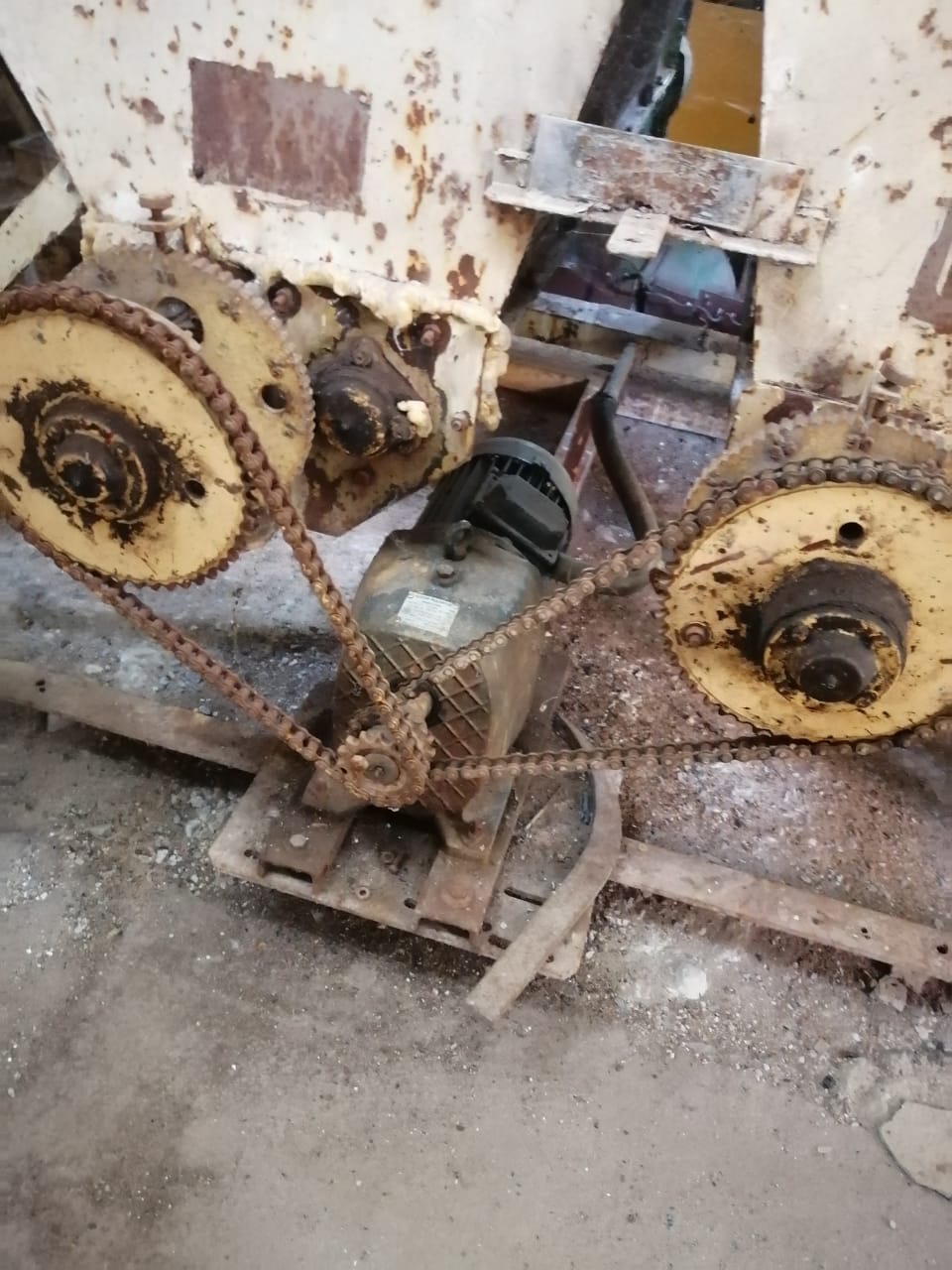 Продам помещение свободного назначения 9500 м.кв.