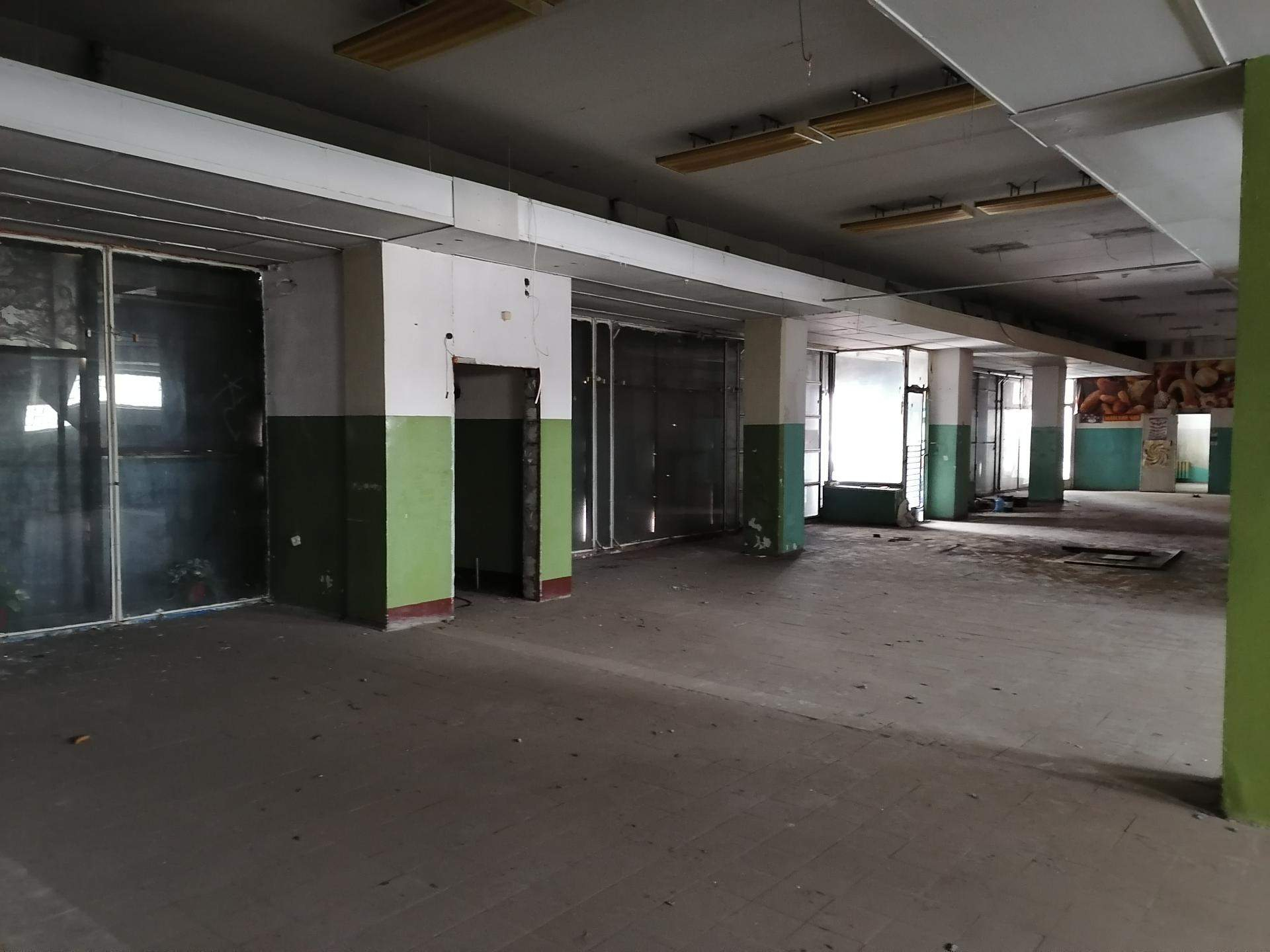 Продам магазин 1386.5 м.кв.