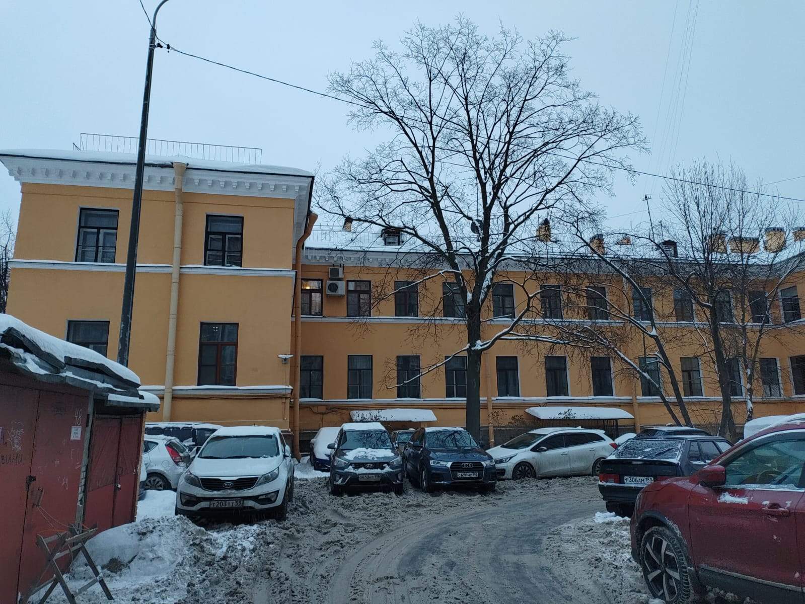 Продам офис 10.3 м.кв.