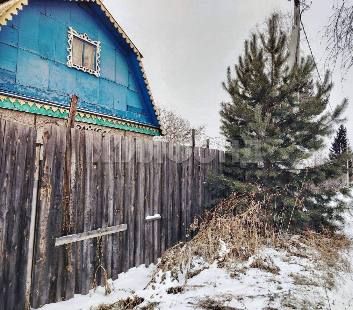 Продам земельный участок 600 м.кв.