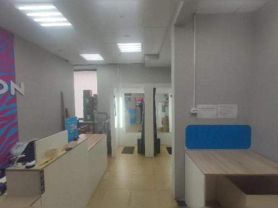 Продам магазин 2847.6 м.кв.