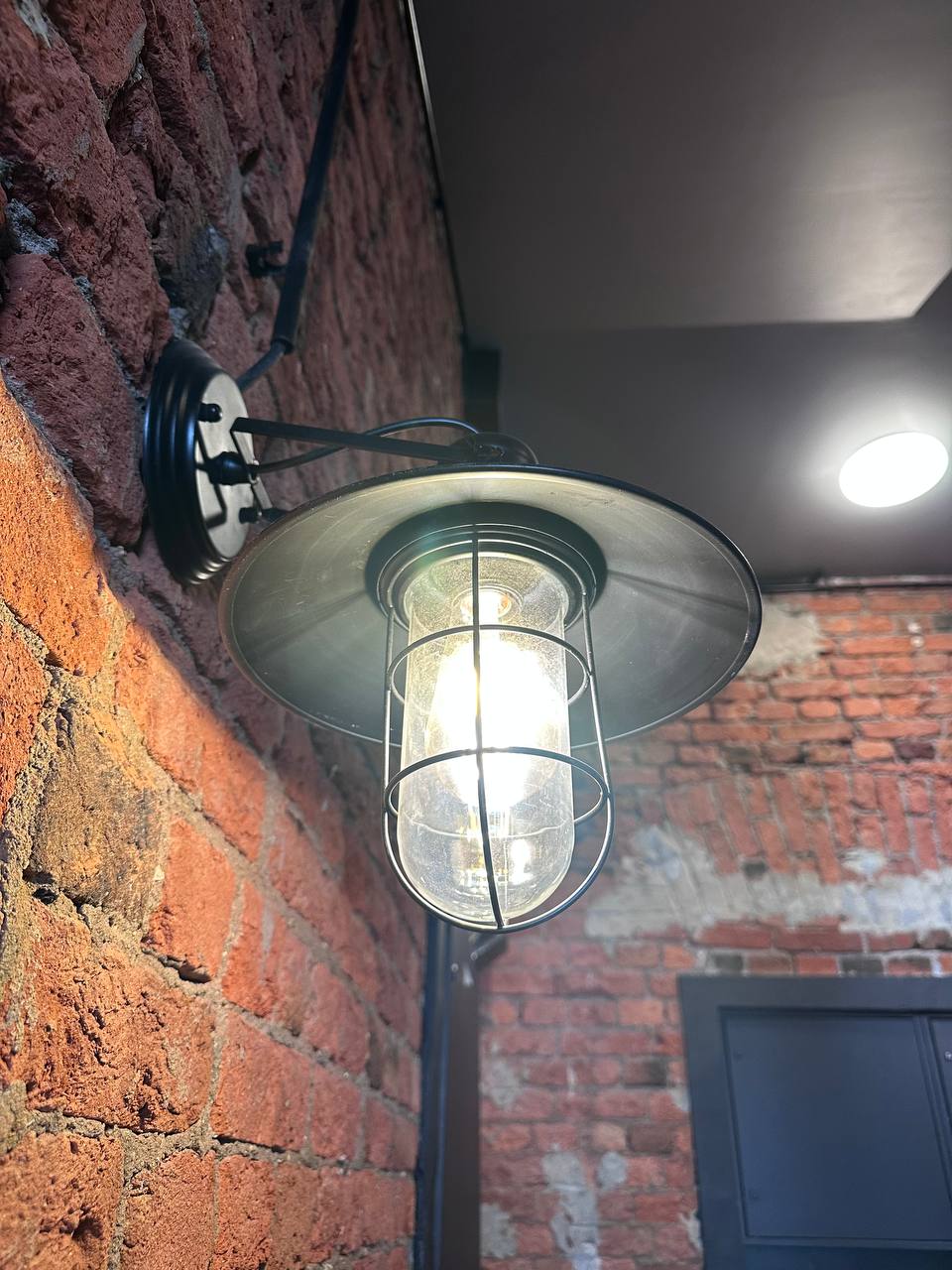 Продам помещение свободного назначения 11.1 м.кв.