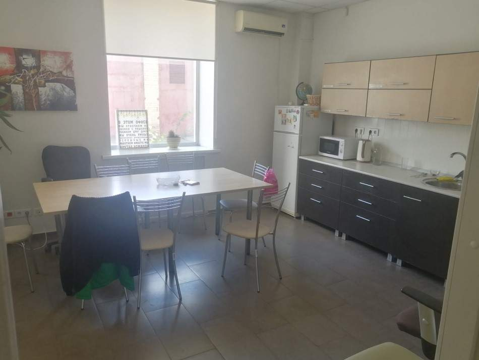 Сдам в аренду офис 243.9 м.кв.