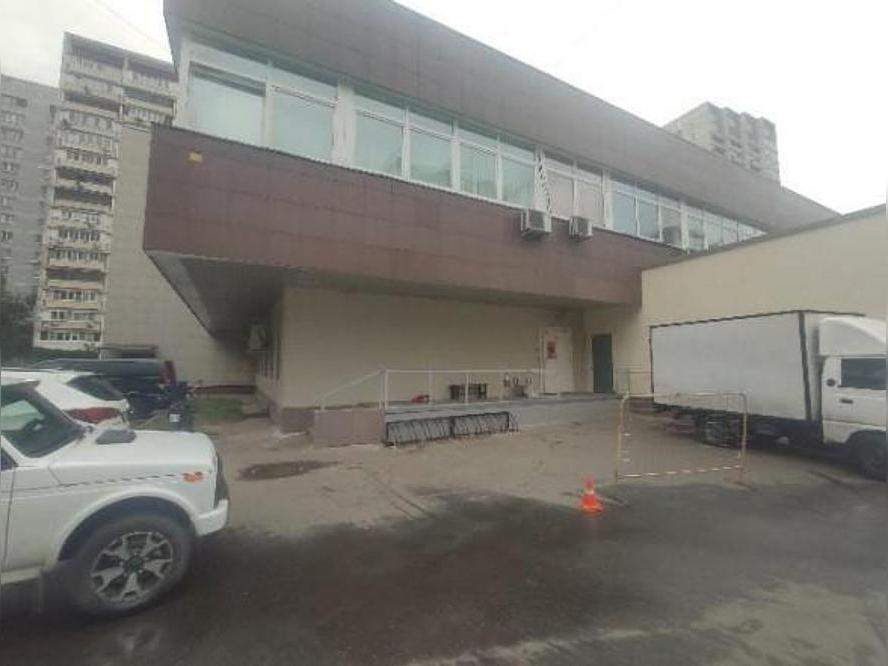 Продам магазин 2847.6 м.кв.