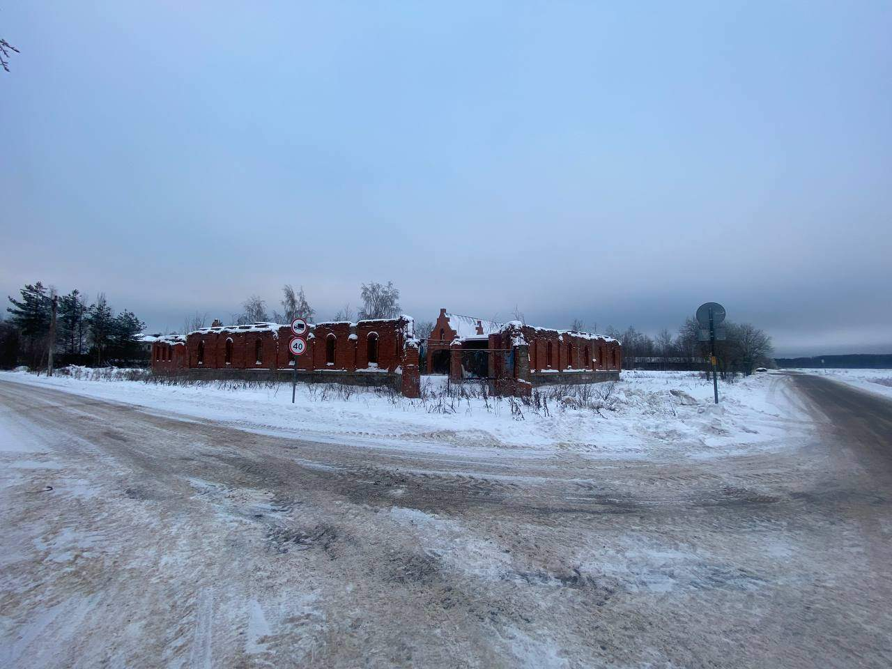 Продам земельный участок 2442 м.кв.