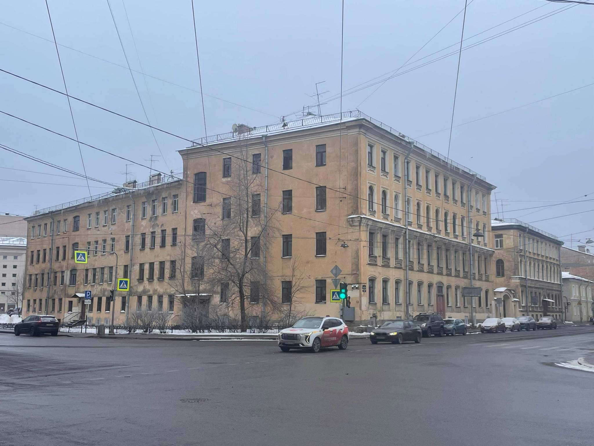 Продам офис 394.3 м.кв.