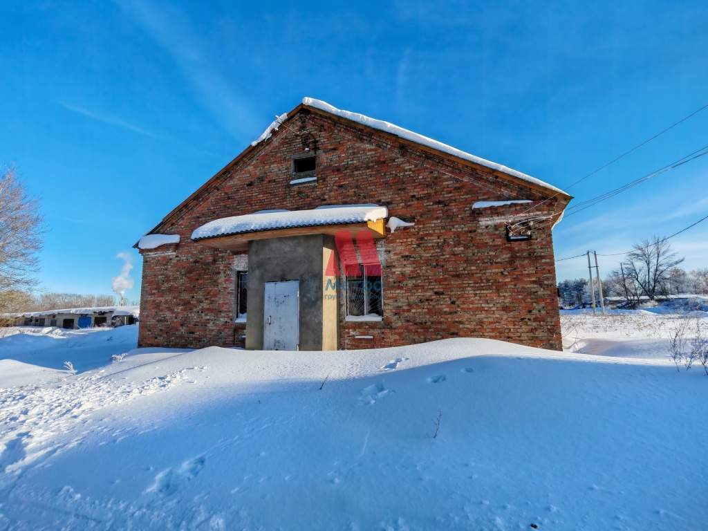 Продам торговое помещение 200 м.кв.