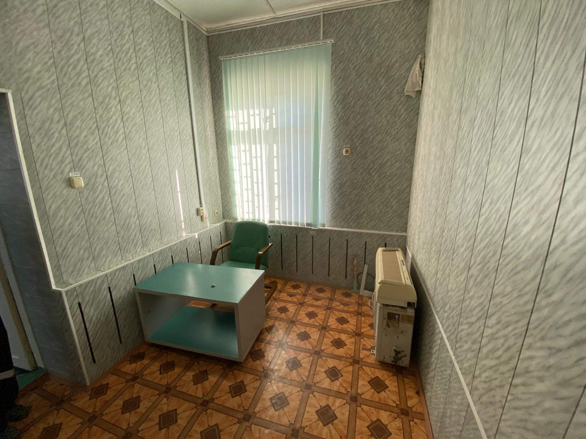 Продам торговое помещение 134.2 м.кв.