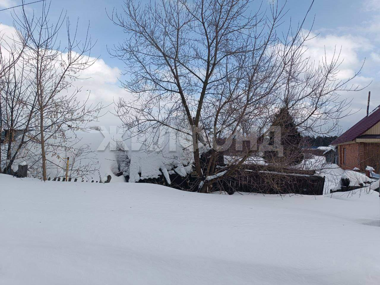 Продам земельный участок 2000 м.кв.