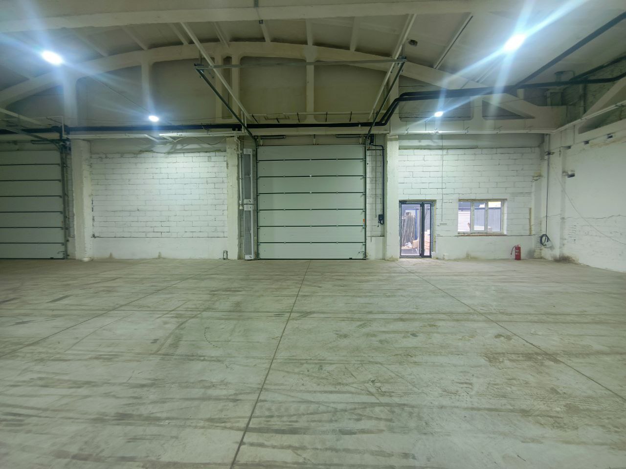 Сдам в аренду склад 1244 м.кв.