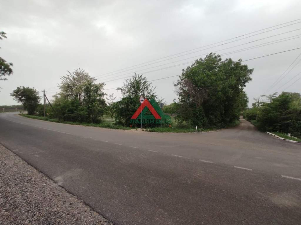 Продам земельный участок 1896 м.кв.