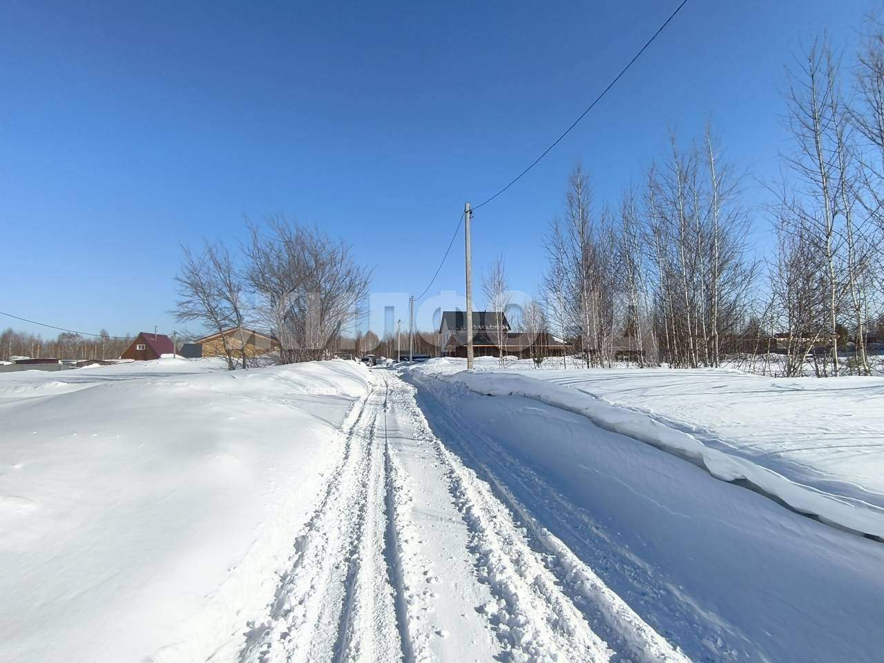 Продам земельный участок 1000 м.кв.