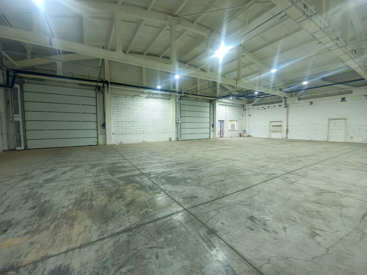 Сдам в аренду склад 1244 м.кв.