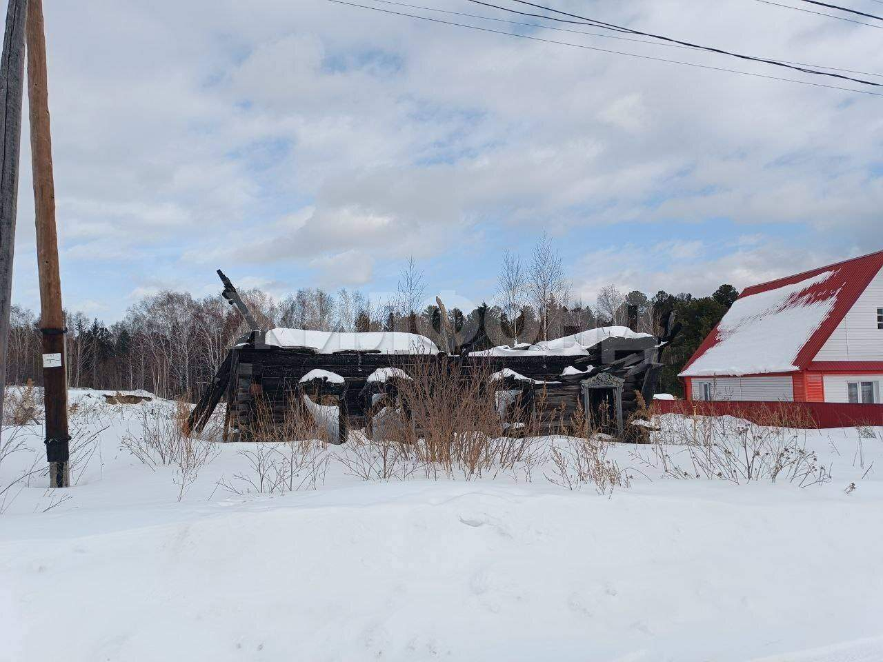 Продам земельный участок 1500 м.кв.