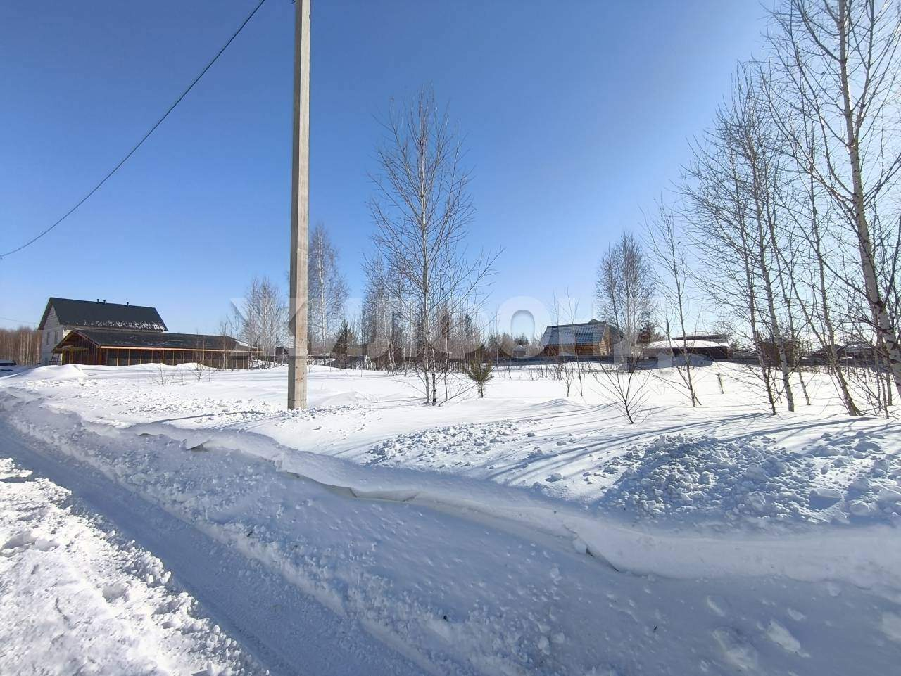 Продам земельный участок 1000 м.кв.