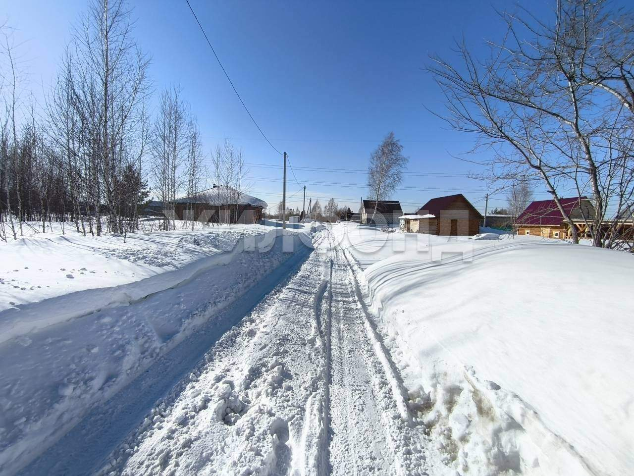 Продам земельный участок 1000 м.кв.