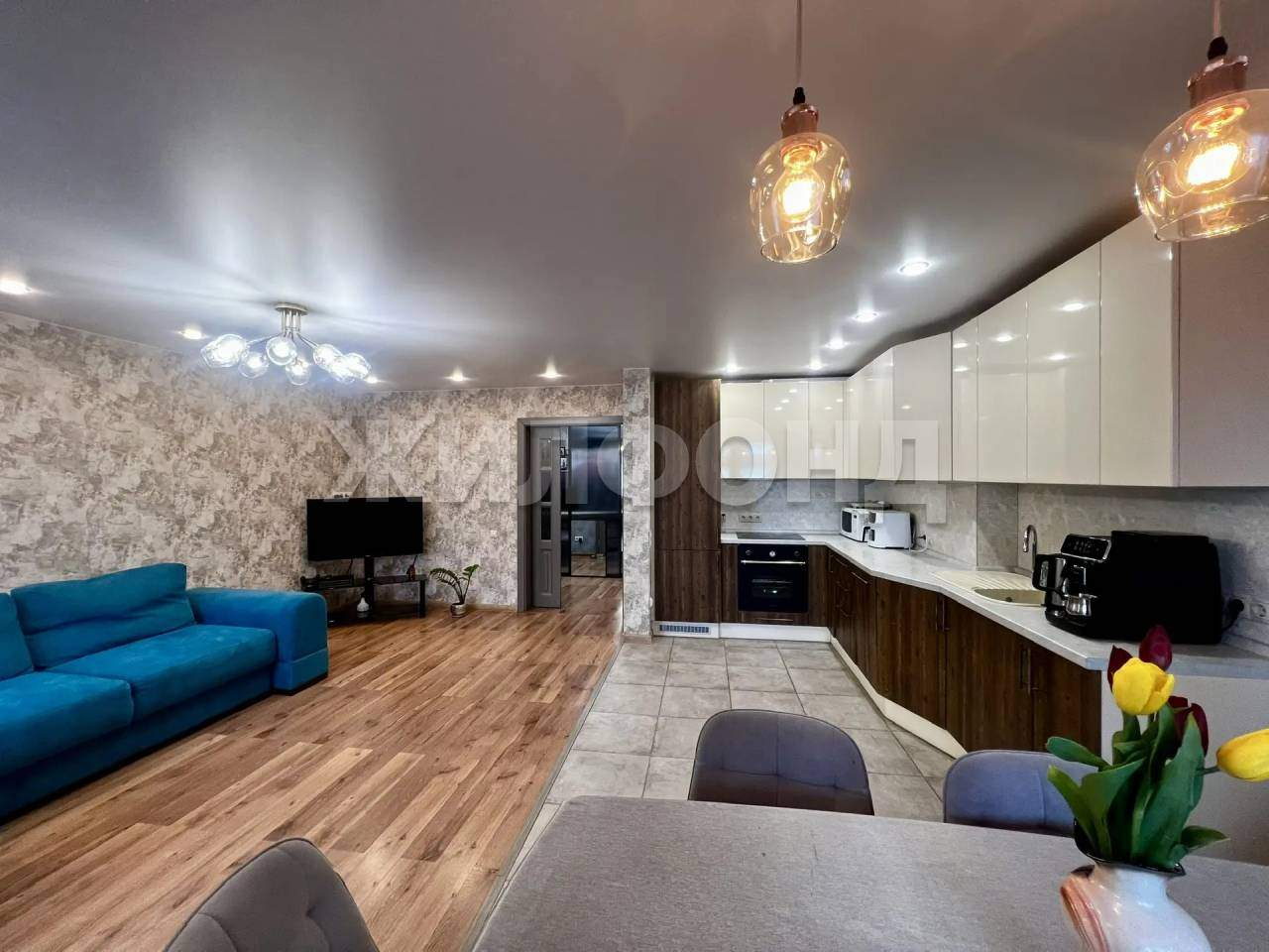 Квартира на продажу в Иркутске, 1-я Железнодорожная улица, 2-я фото №0