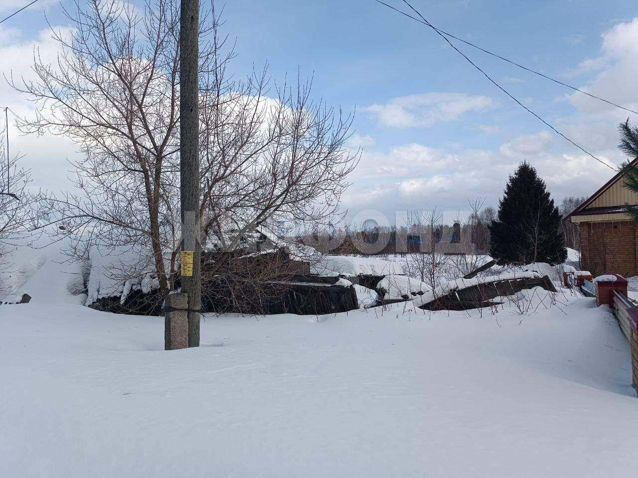 Продам земельный участок 2000 м.кв.