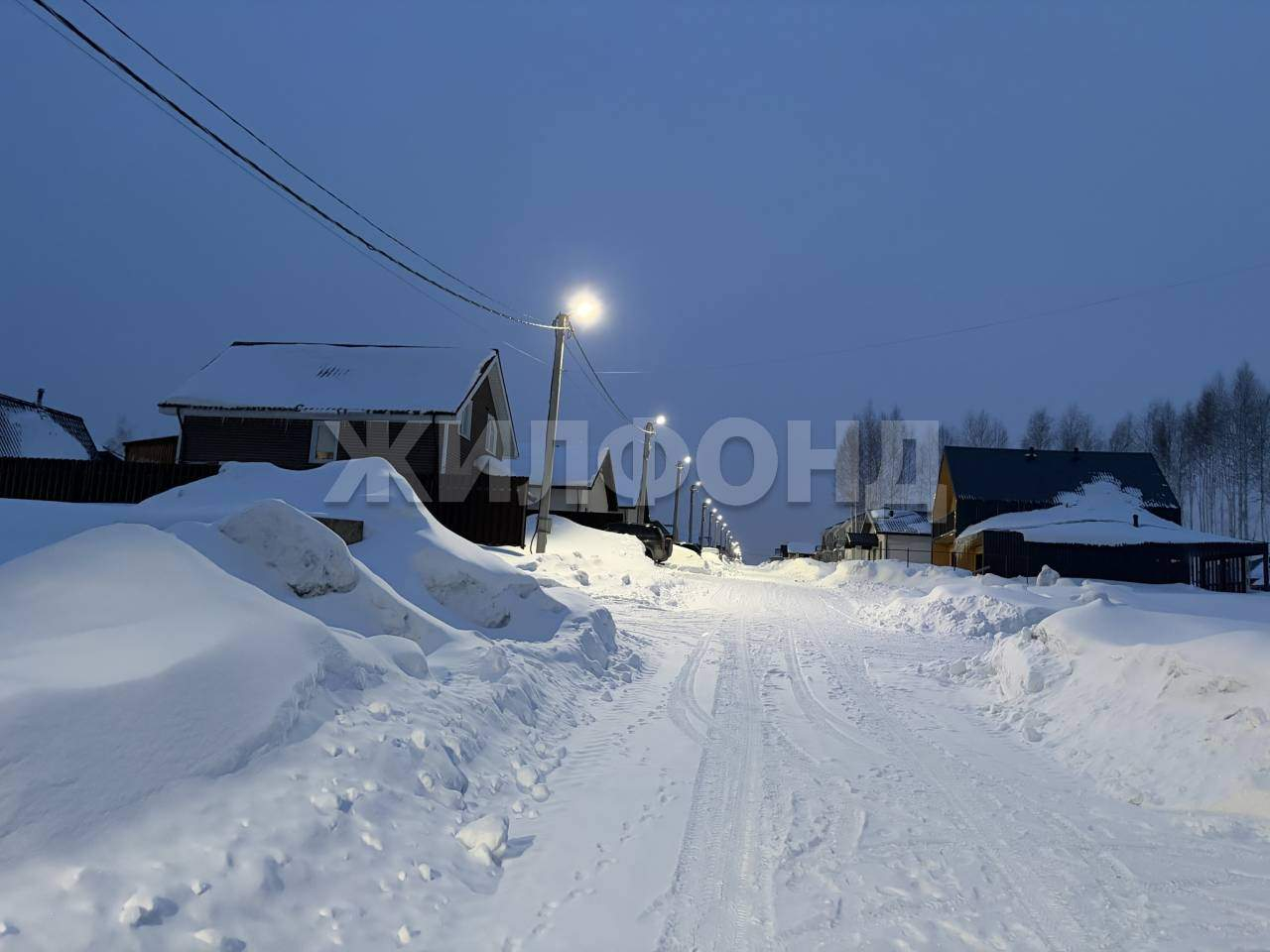 Продам земельный участок 600 м.кв.