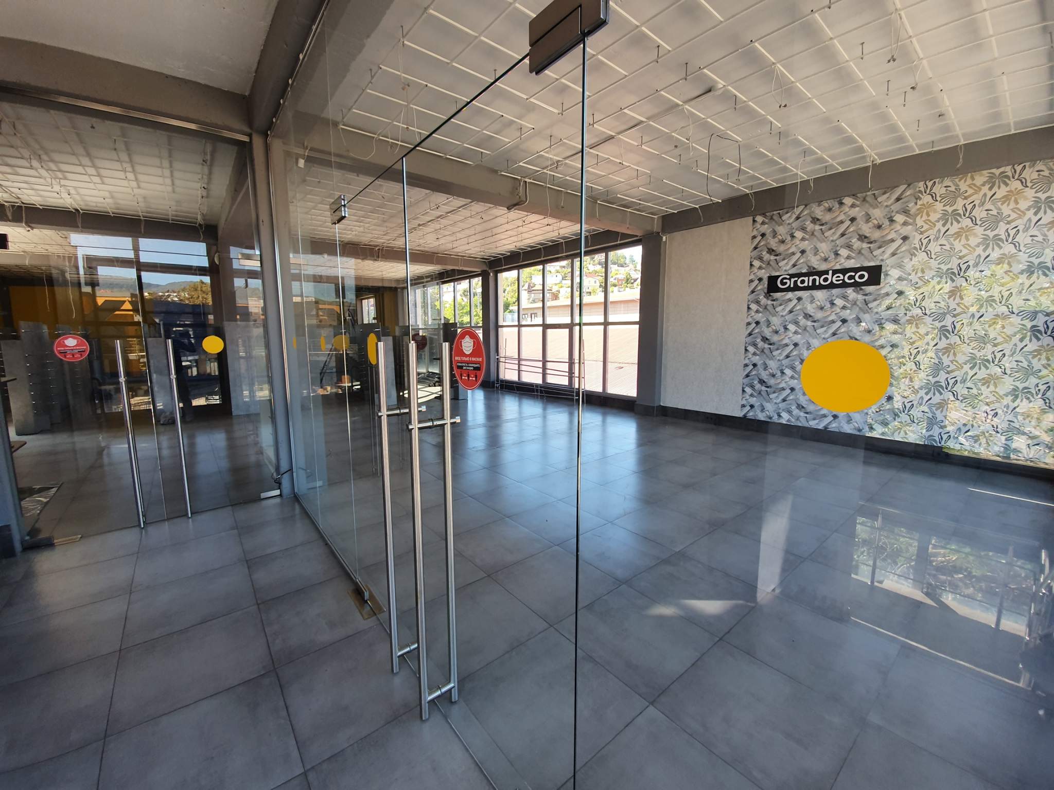 Сдам в аренду магазин 205.9 м.кв.