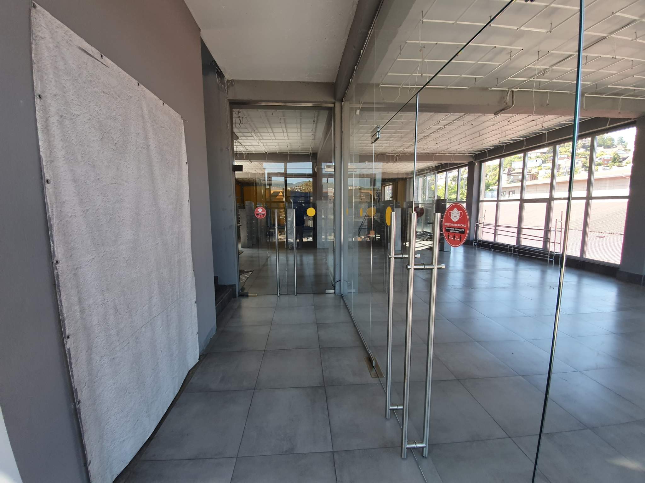 Сдам в аренду магазин 205.9 м.кв.