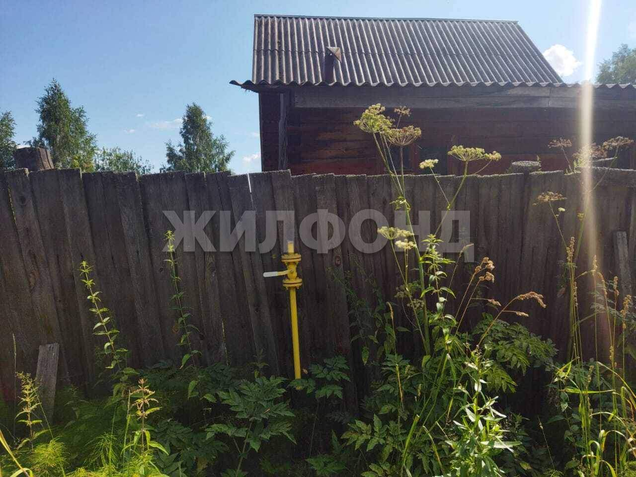 Продам земельный участок 1400 м.кв.