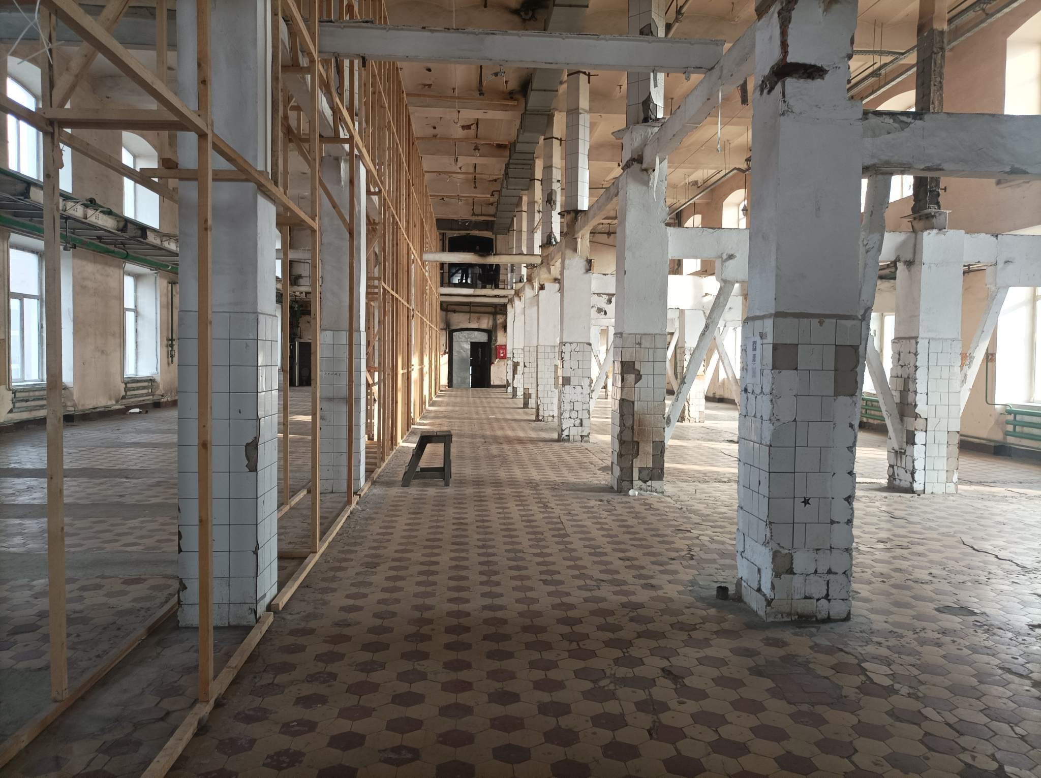 Сдам в аренду помещение свободного назначения 2267.7 м.кв.