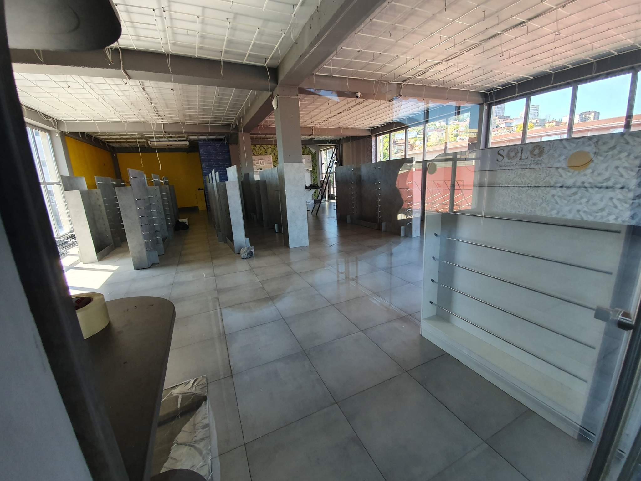 Сдам в аренду магазин 205.9 м.кв.