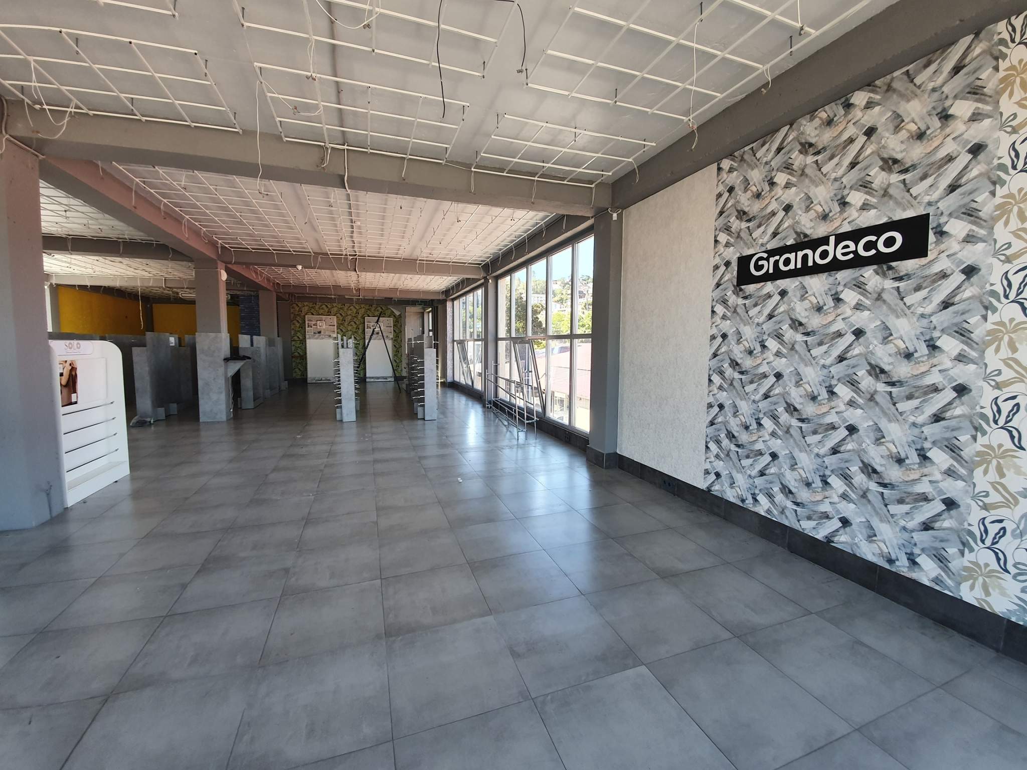 Сдам в аренду магазин 205.9 м.кв.