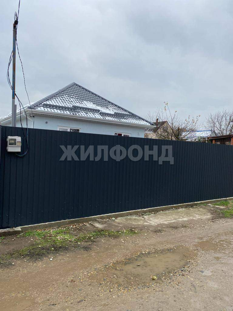 Дом на продажу в посёлке Знаменский, Земляничная улица фото №1