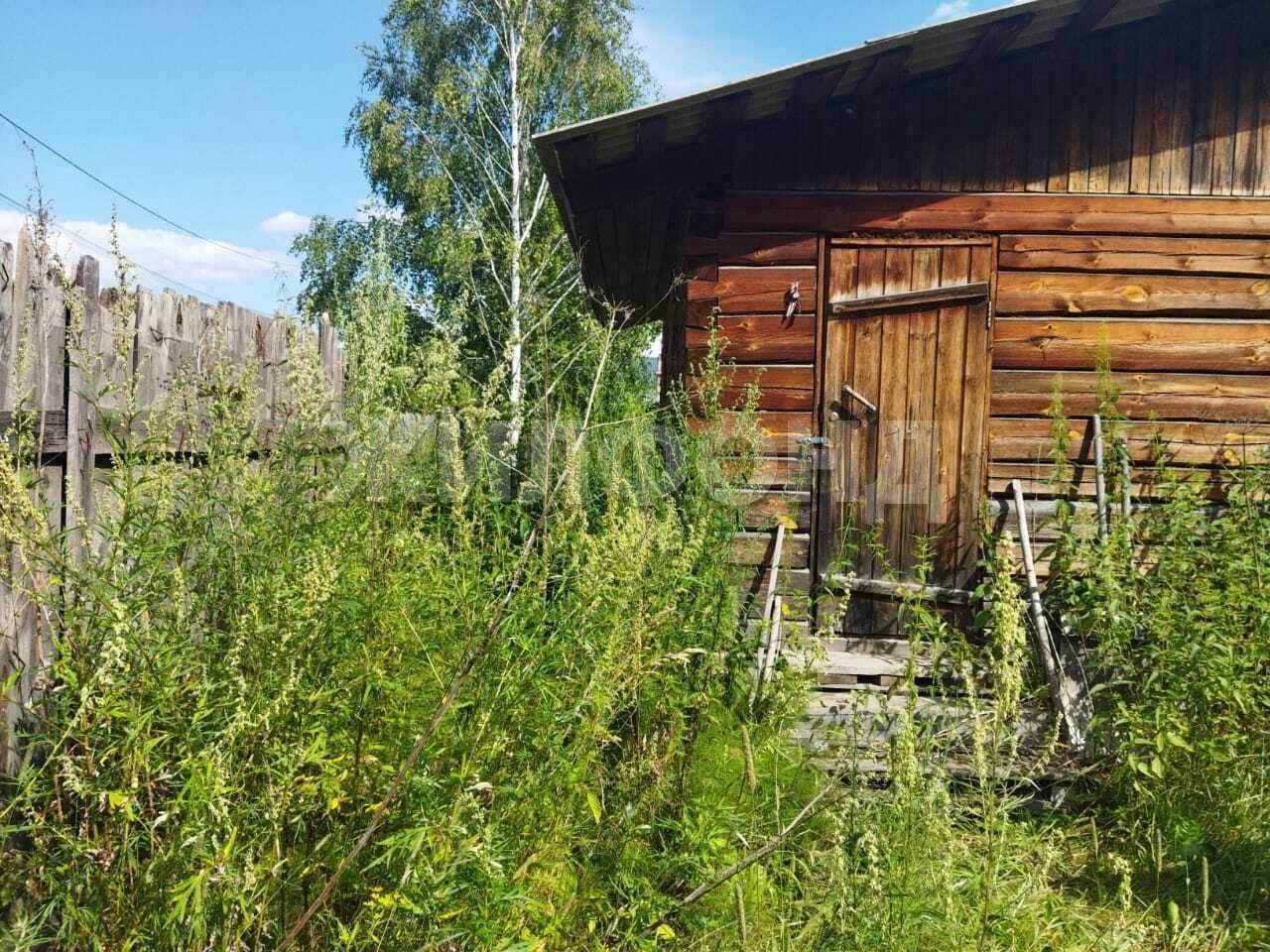 Продам земельный участок 1400 м.кв.