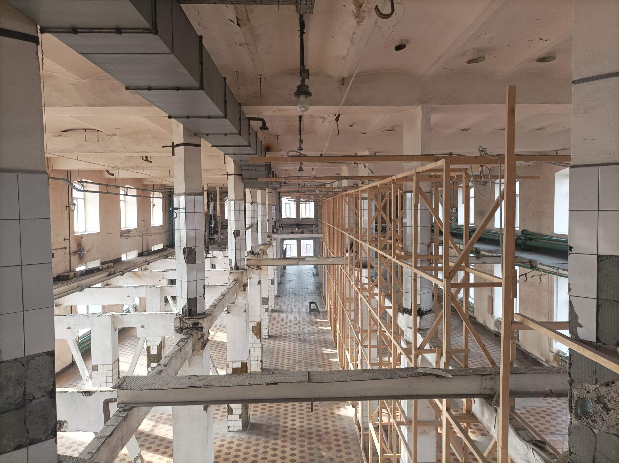 Сдам в аренду помещение свободного назначения 2267.7 м.кв.