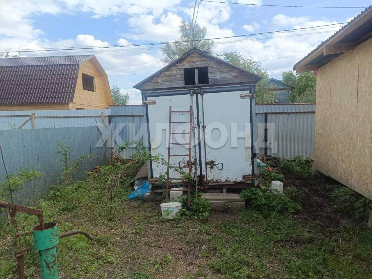 Продам земельный участок 400 м.кв.