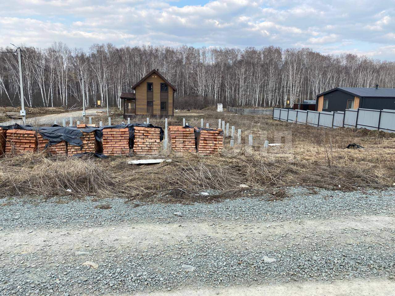 Продам земельный участок 600 м.кв.