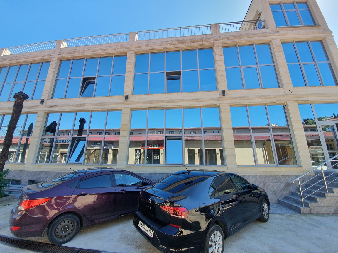 Сдам в аренду магазин 205.9 м.кв.