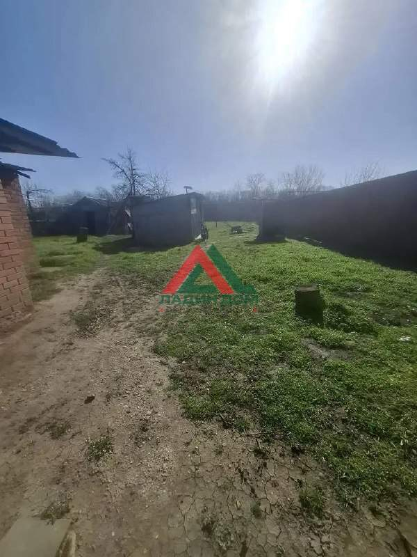 Продам земельный участок 1090 м.кв.