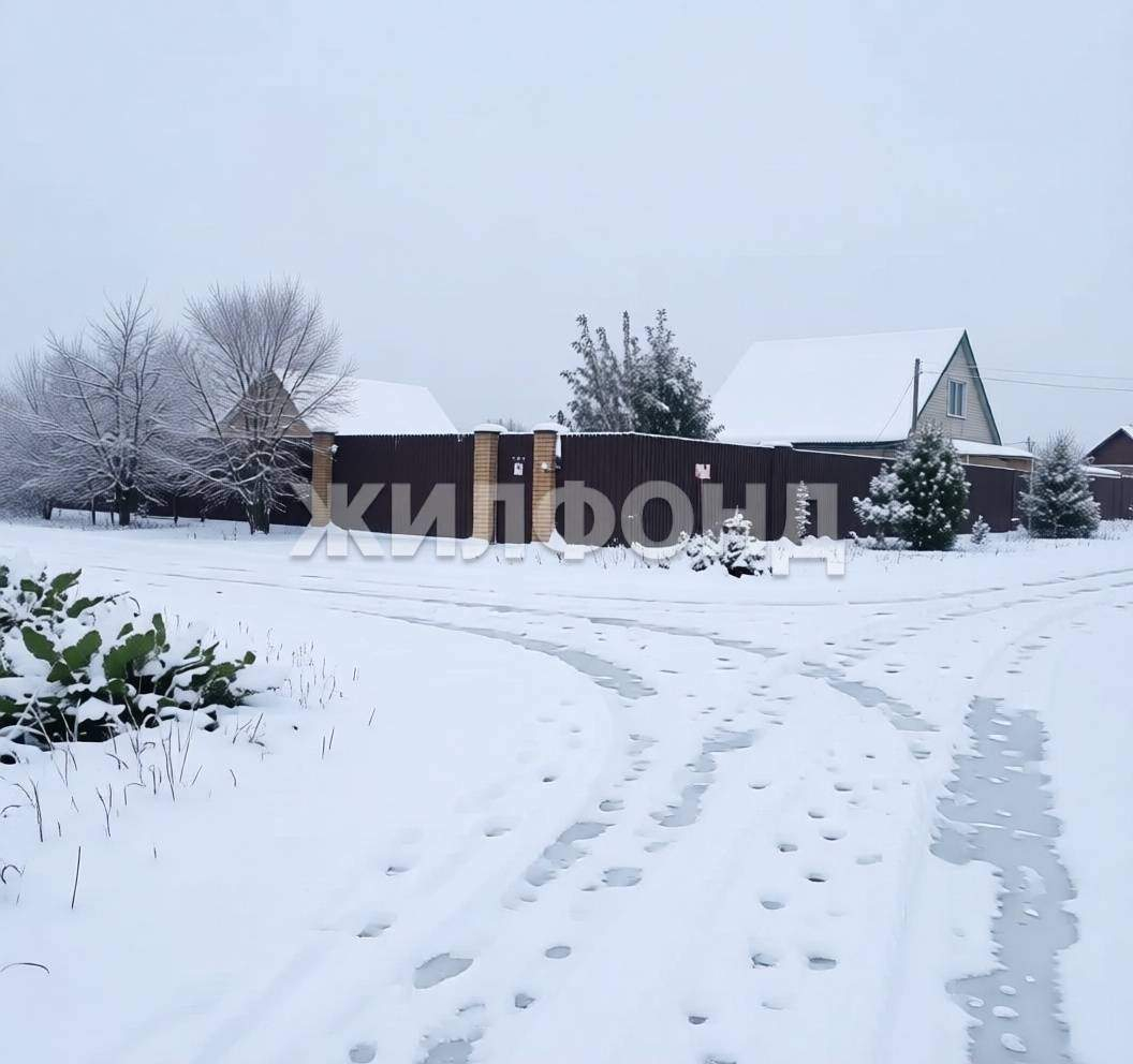 Продам земельный участок 850 м.кв.