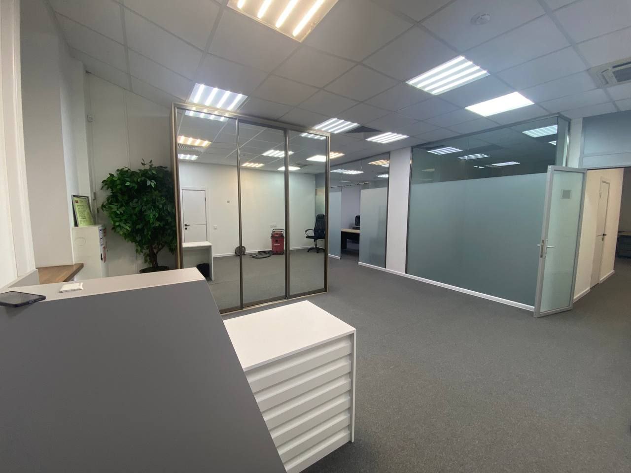 Сдам в аренду помещение свободного назначения 289.7 м.кв.