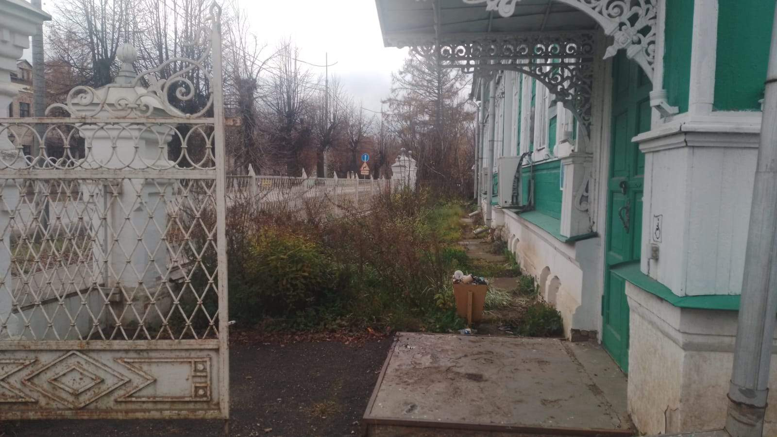 Продам торговое помещение 713.7 м.кв.