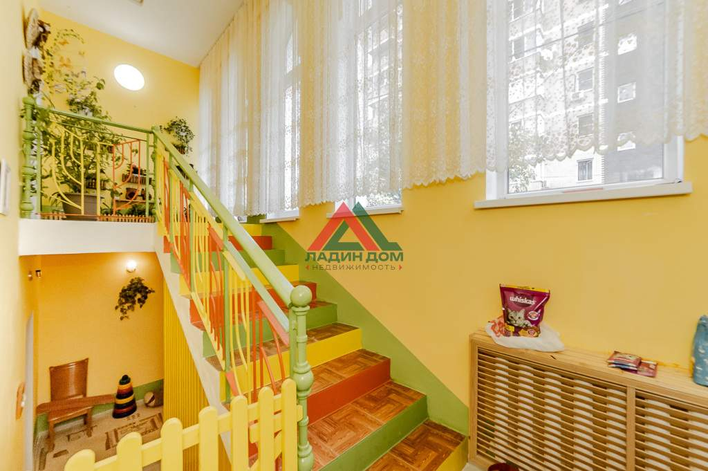 Продам помещение свободного назначения 296.6 м.кв.